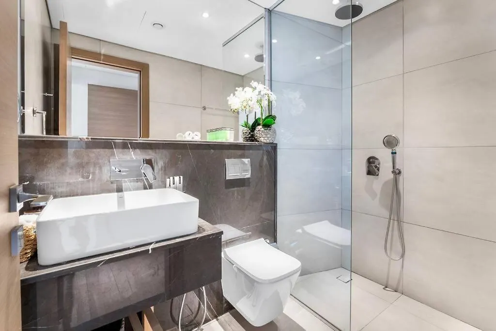 Апартаменты Waves - Stylish 1Br In Jvc With Balcony & Pool Дубай